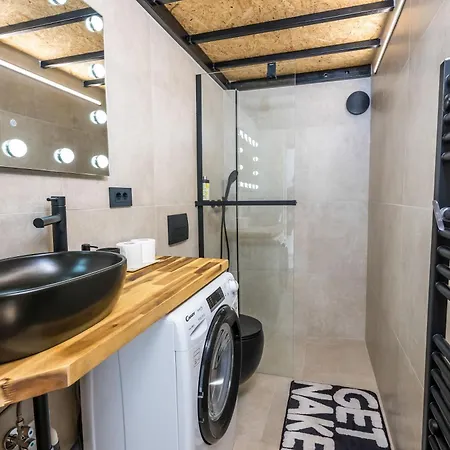 Alter 26 Urban With Free Parking - Happy Apartment *